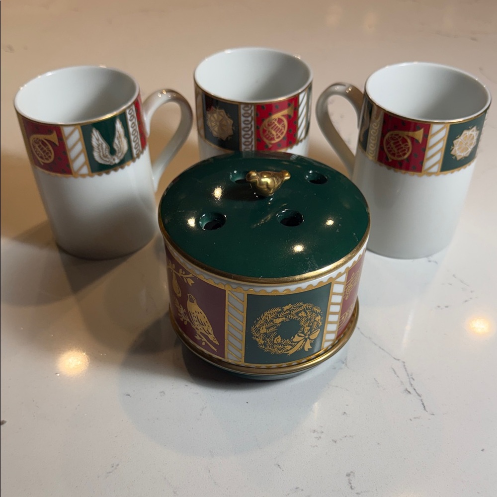 Neiman Marcus White and Gold Mug Set
